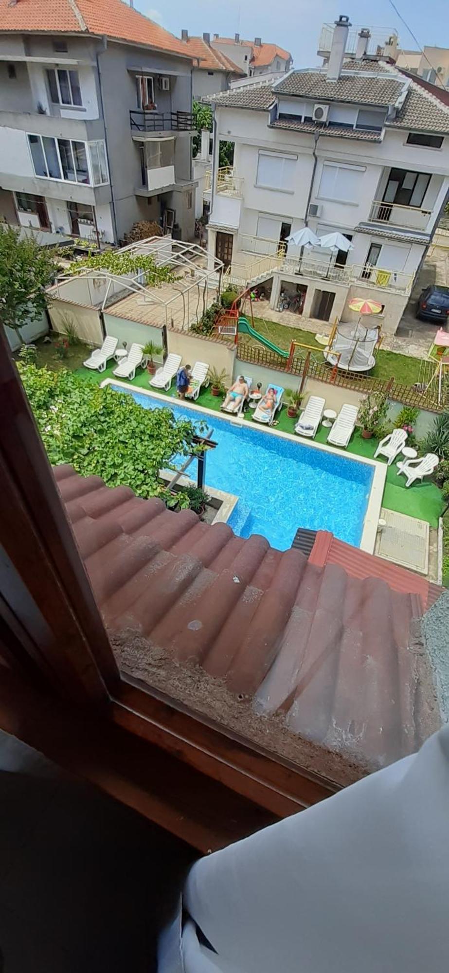 Paradise Chernomorets